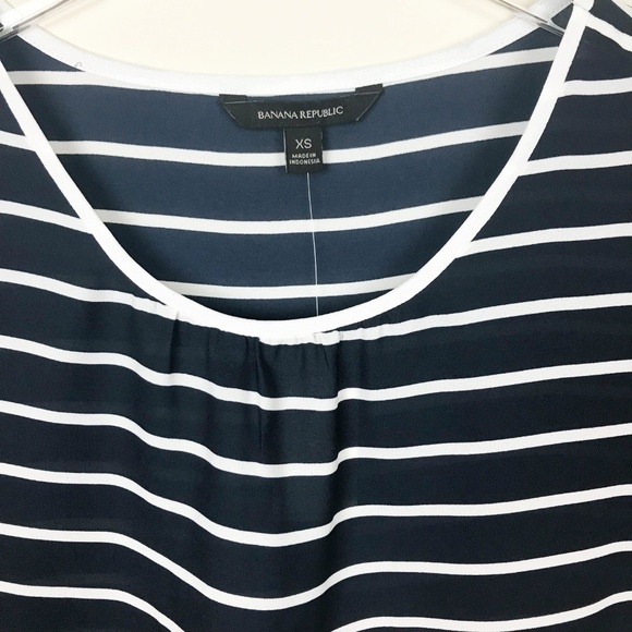 Banana Republic Piped Crew-Neck Top - Picture 3 of 8